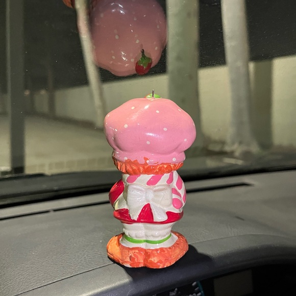 Vintage 1980s Strawberry Shortcake Figurines Statues Ornaments Christmas USED! - Picture 5 of 7